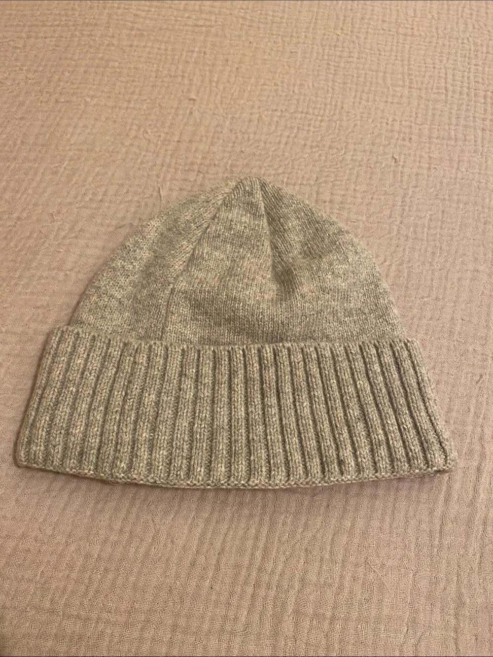 Patagonia Ventura Patch Knit Beanie in Heather Gray. Wool blend . Unisex